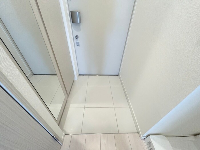 物件内観写真16　(玄関)