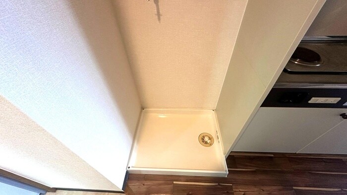 物件内観写真7　(洗濯機置場)