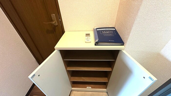 物件内観写真12　(靴箱)