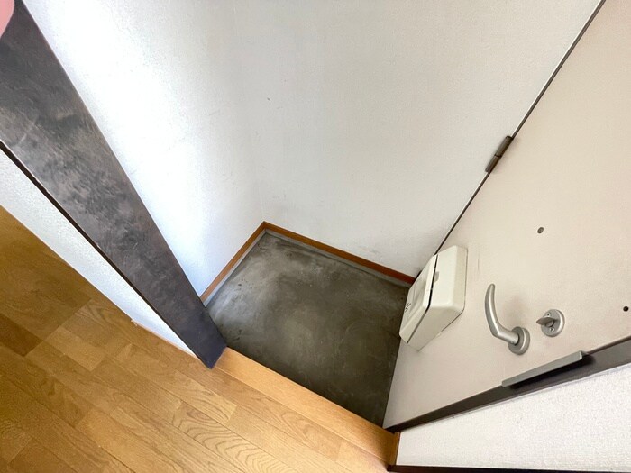 物件内観写真15　(玄関)