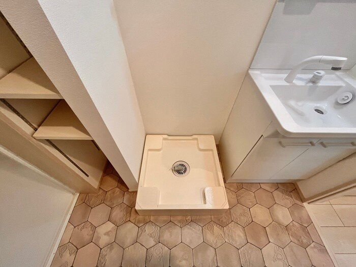 物件内観写真14　(洗濯機置場)