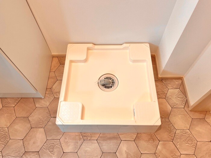 物件内観写真15　(洗濯機置場)