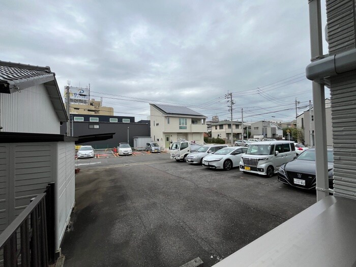 物件内観写真22　(室内からの展望)