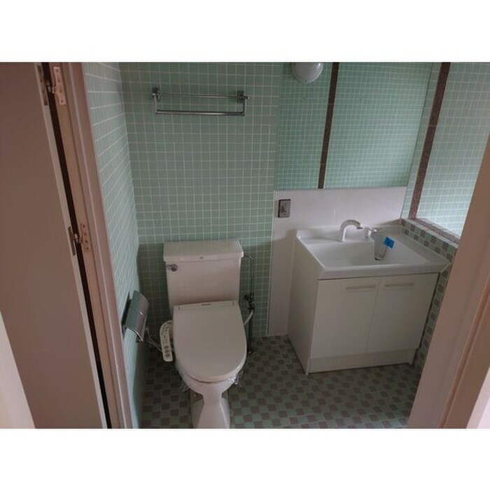 物件内観写真11　(トイレ)