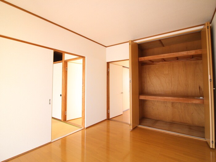 物件内観写真12　(居室)