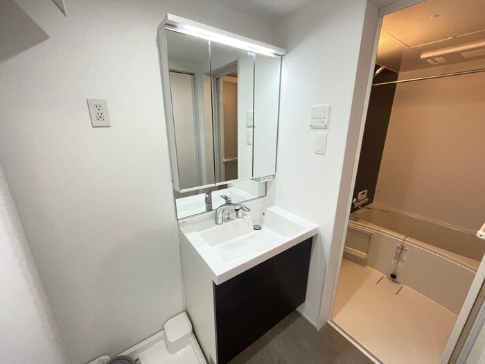 物件内観写真11　(洗面)