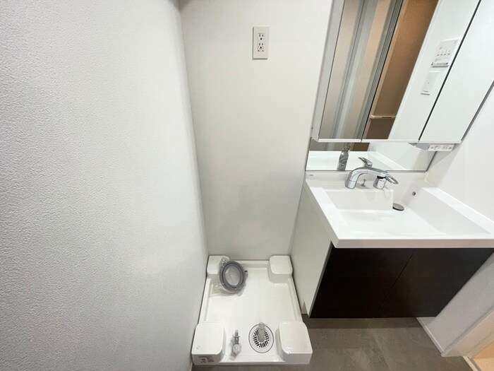 物件内観写真13　(洗濯機置場)