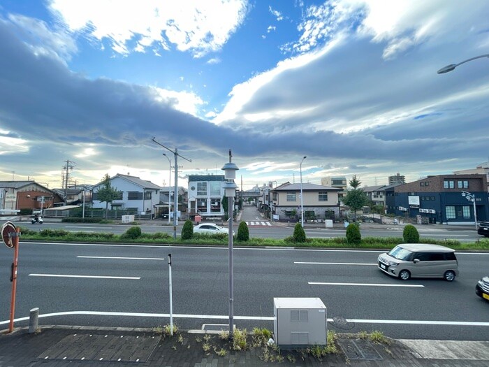 物件内観写真18　(室内からの展望)