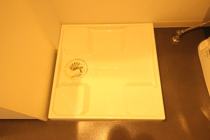 物件内観写真15　(洗濯機置場)