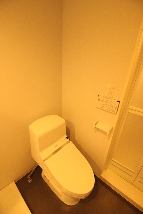 物件内観写真16　(トイレ)