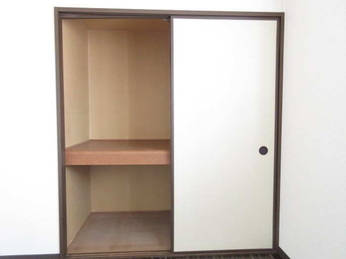 物件内観写真11　(収納)