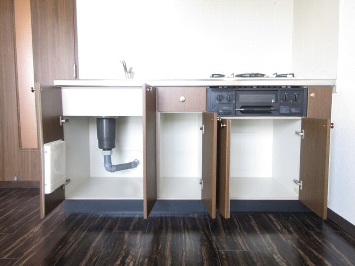 物件内観写真16　(収納)