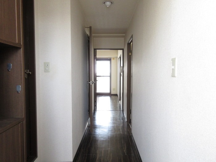 物件内観写真18　(廊下)