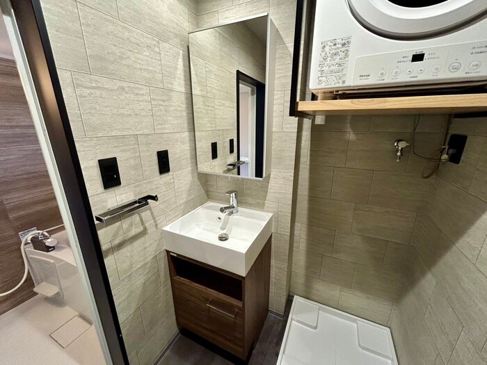 物件内観写真11　(洗面)