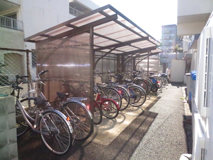 物件外観写真6　(駐輪場)