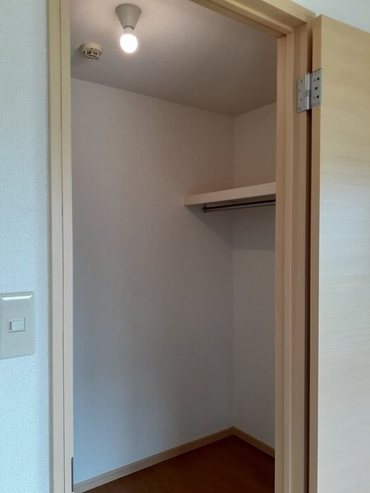 物件内観写真15　(収納)