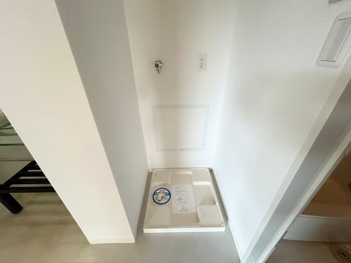 物件内観写真18　(洗濯機置場)