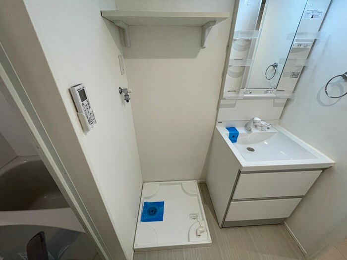 物件内観写真18　(洗濯機置場)