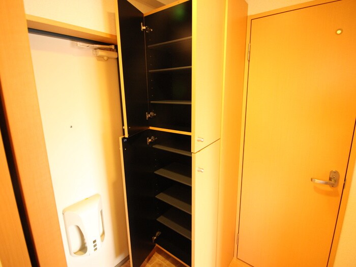 物件内観写真16　(靴箱)