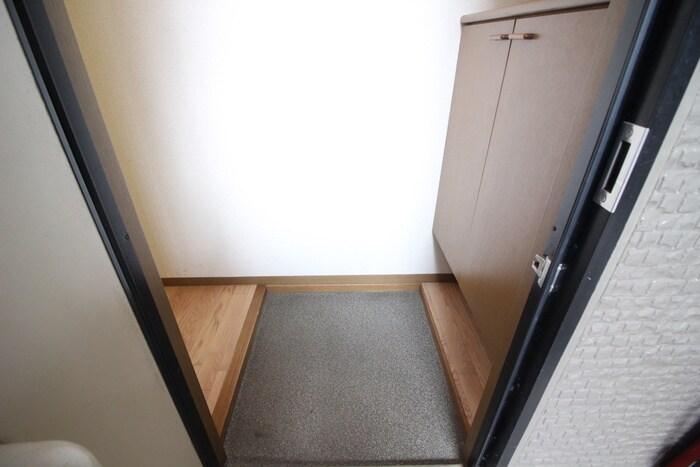 物件内観写真7　(玄関)