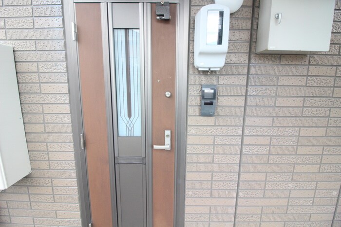 物件外観写真6　(エントランス部分)