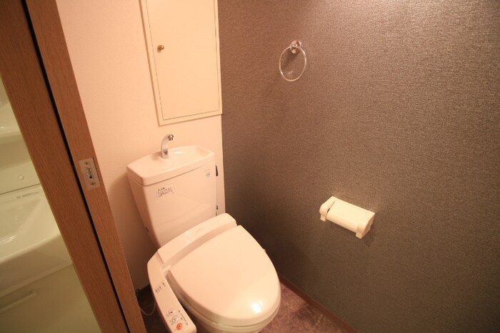 物件内観写真9　(トイレ)
