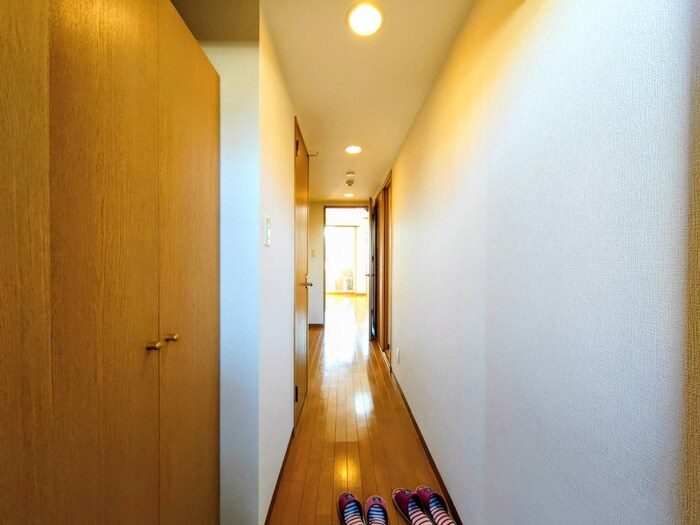 物件内観写真18　(廊下)
