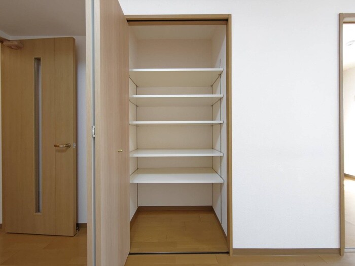 物件内観写真20　(収納)