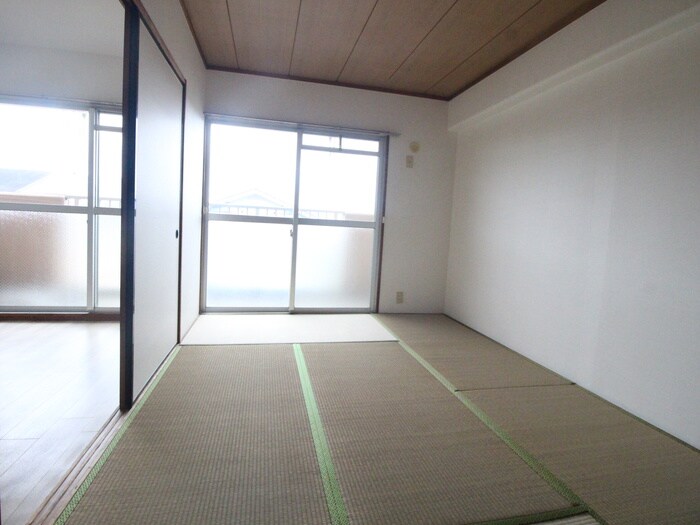 物件内観写真10　(居室)