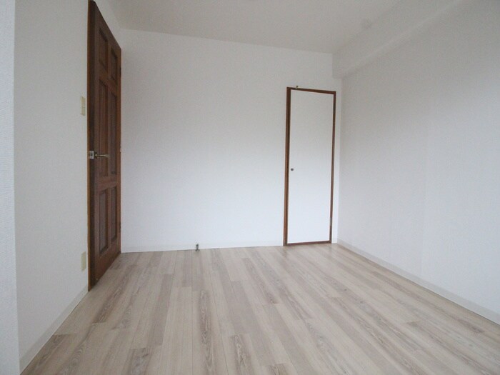 物件内観写真18　(居室)