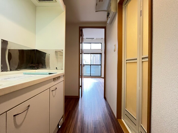 物件内観写真10　(廊下)