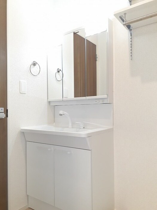 物件内観写真5　(洗面)