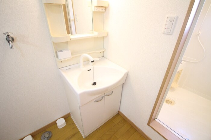 物件内観写真11　(洗面)