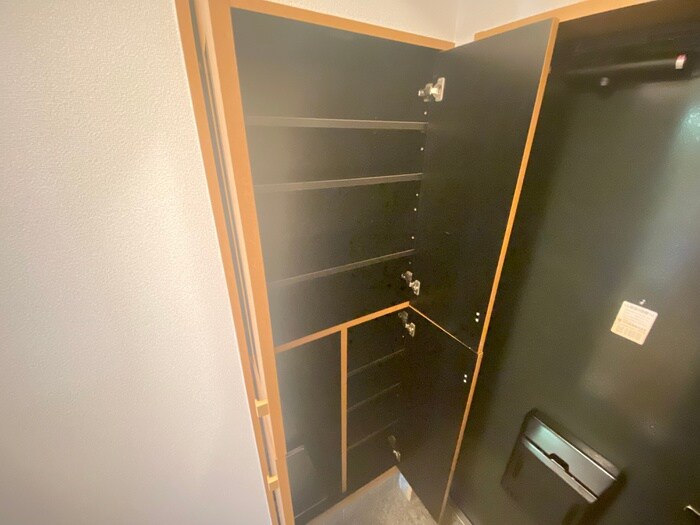 物件内観写真18　(靴箱)