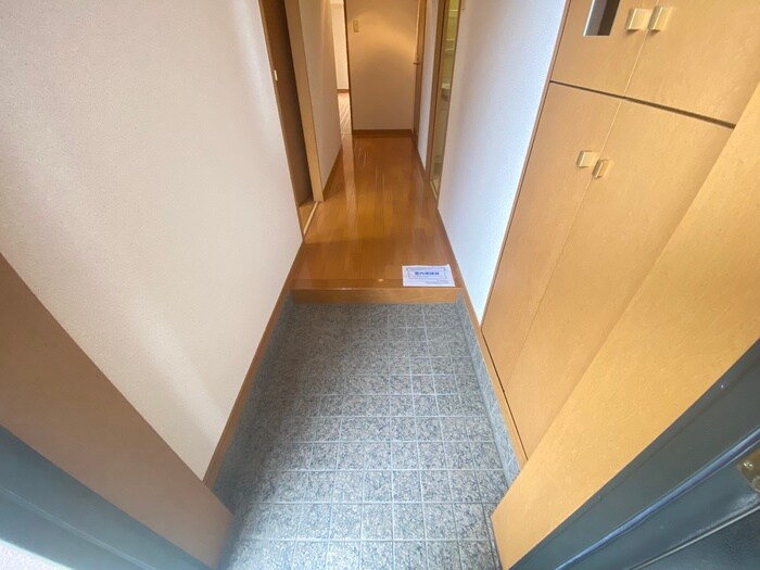 物件内観写真19　(玄関)