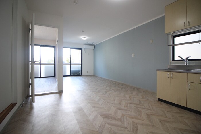 物件内観写真8　(居室)