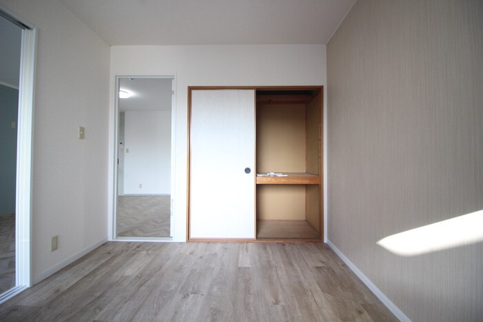 物件内観写真10　(収納)