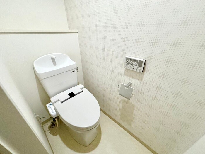 物件内観写真14　(トイレ)