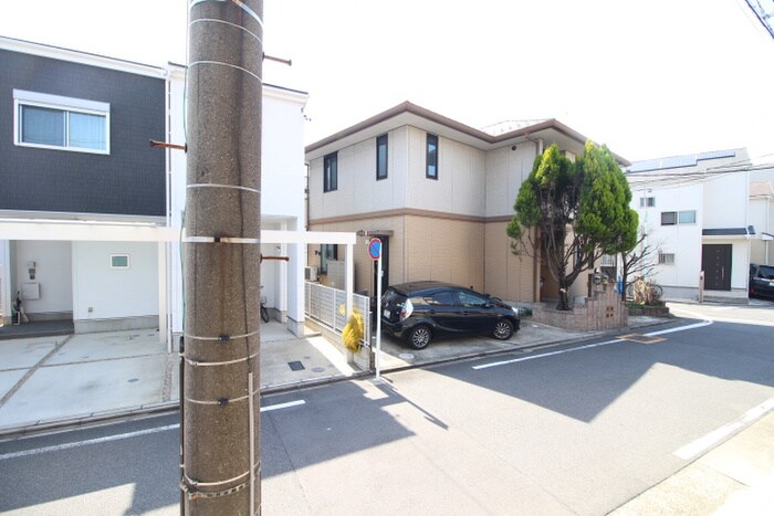 物件内観写真17　(室内からの展望)