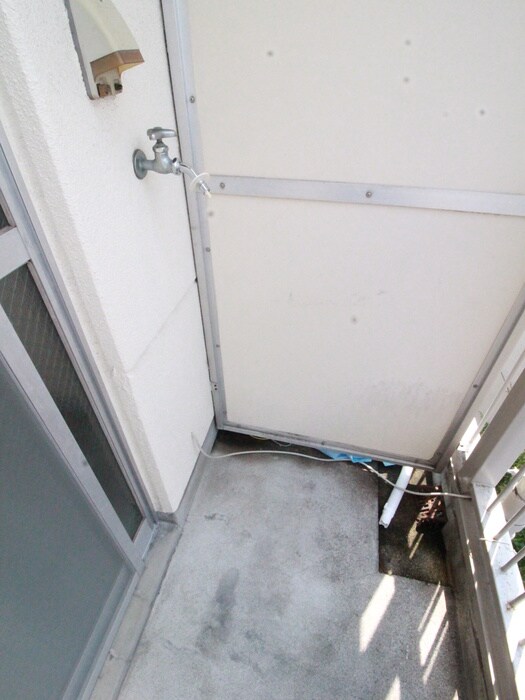 物件内観写真12　(洗濯機置場)