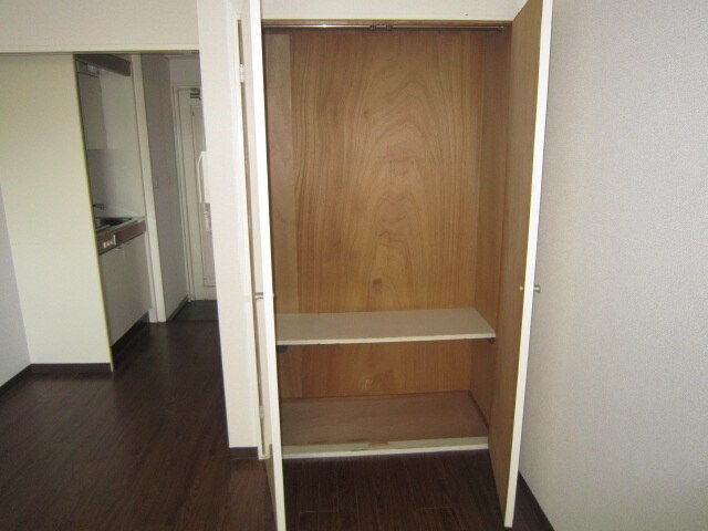 物件内観写真13　(収納)