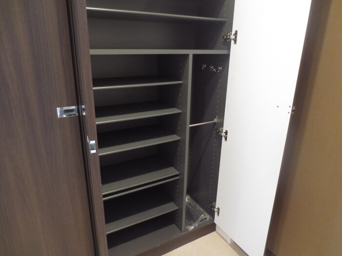 物件内観写真10　(靴箱)