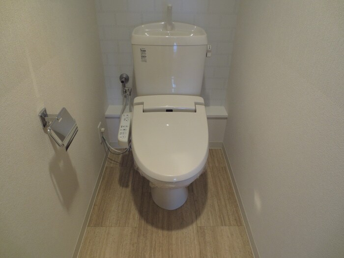 物件内観写真11　(トイレ)