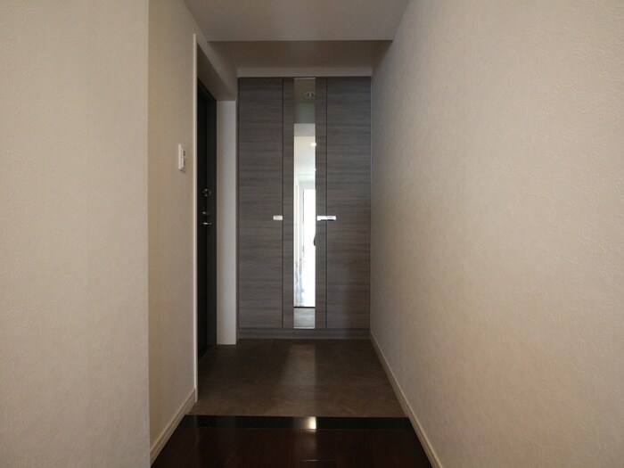 物件内観写真15　(玄関)