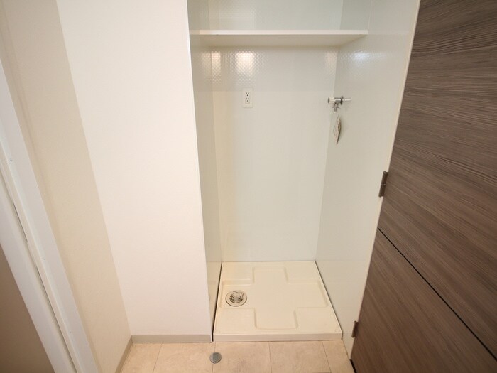 物件内観写真20　(洗濯機置場)