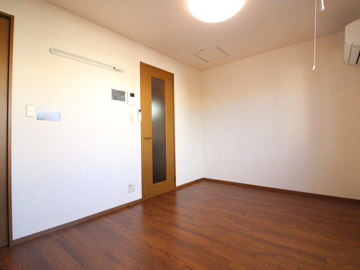 物件内観写真8　(内観写真)