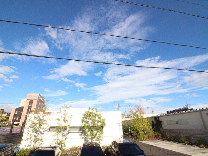 物件内観写真18　(室内からの展望)