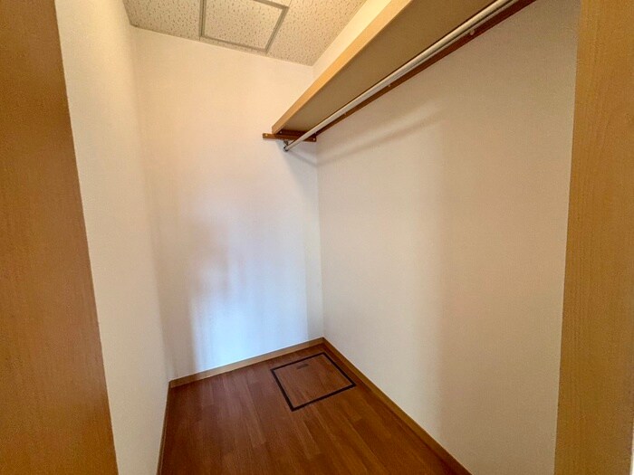 物件内観写真9　(収納)