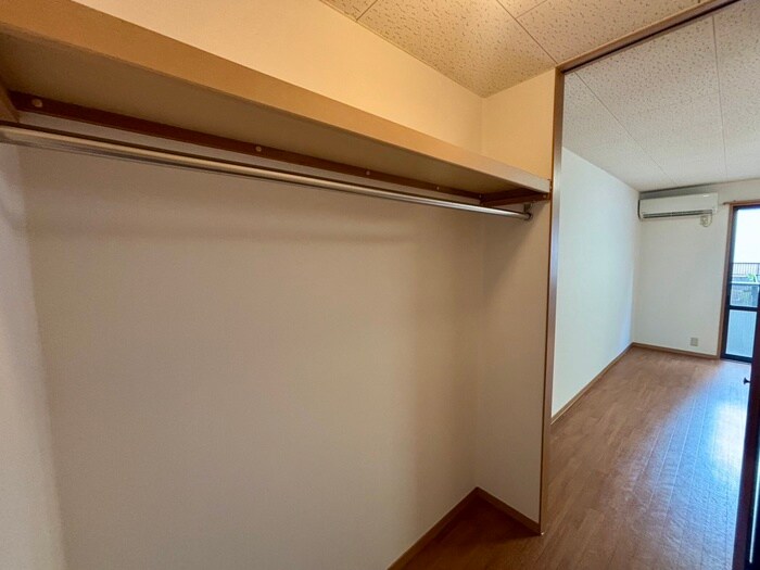 物件内観写真10　(収納)