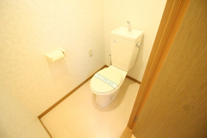 物件内観写真12　(トイレ)